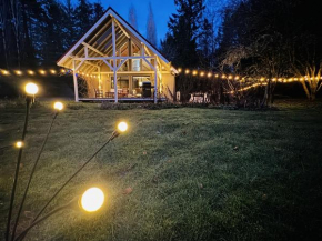 House with hot tub on over 2 acres